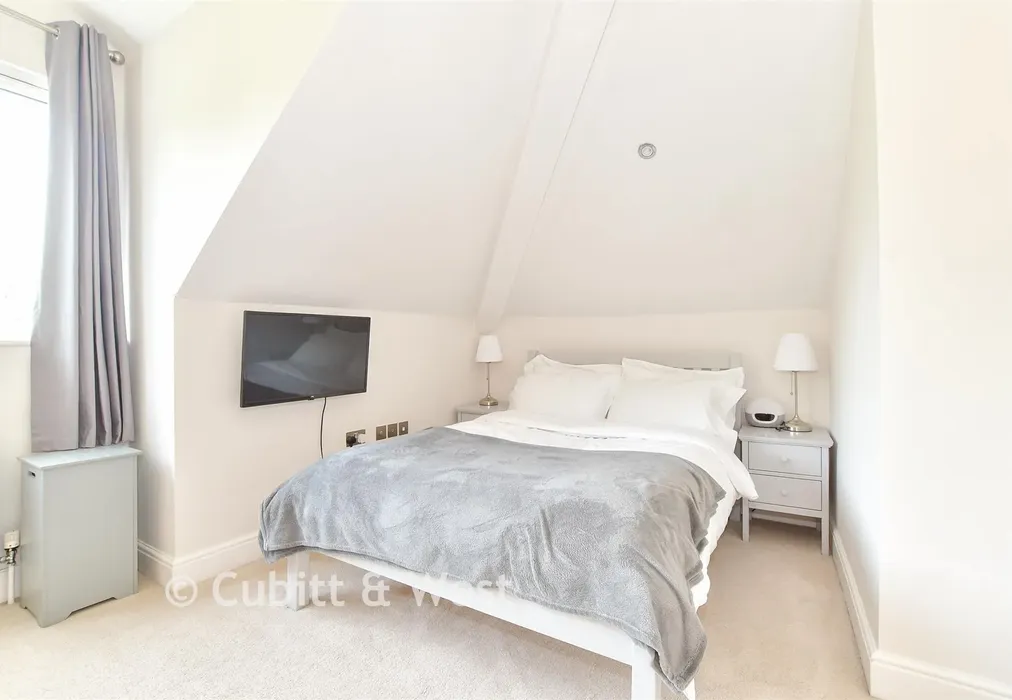 Lounge/Kitchen - Nutfield Road, Redhill, Surrey - Wards of Kent