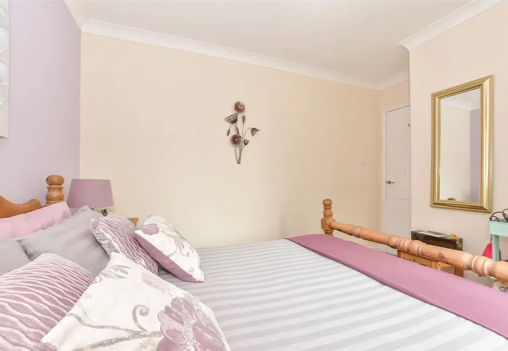 Bedroom 2 - Snave, Ashford, Kent - Wards of Kent