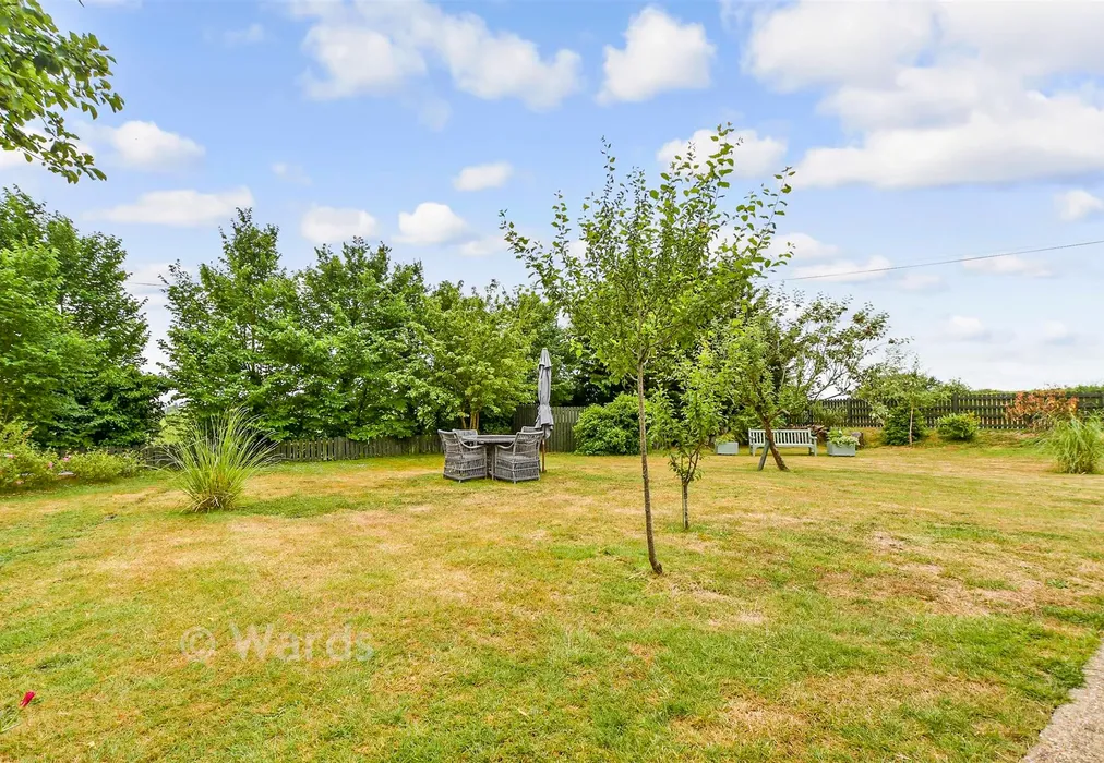 Rear Garden - Snave, Ashford, Kent - Wards of Kent