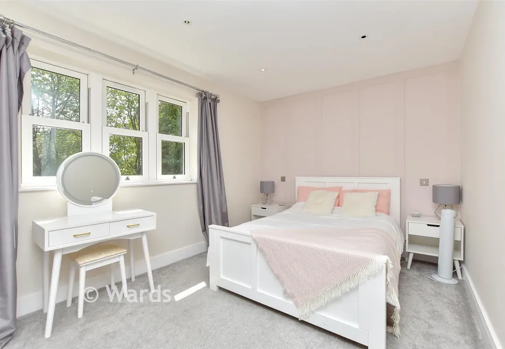 Bedroom 2 - Orwell Spike, West Malling, Kent - Wards of Kent