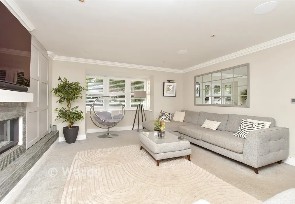 Lounge - Orwell Spike, West Malling, Kent - Wards of Kent