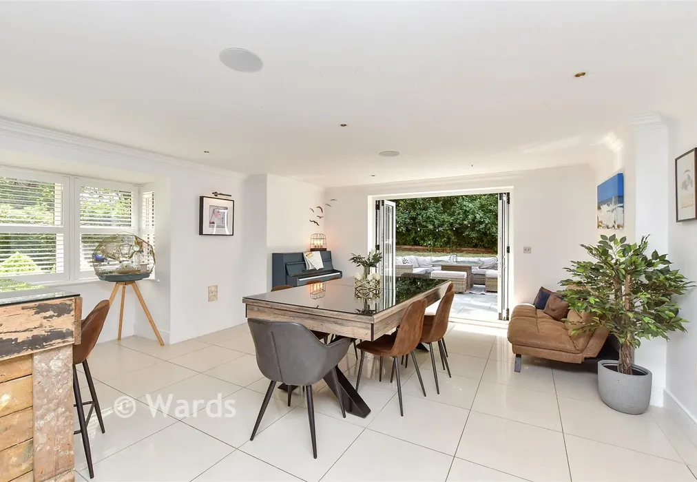 Dining/Family Room - Orwell Spike, West Malling, Kent - Wards of Kent