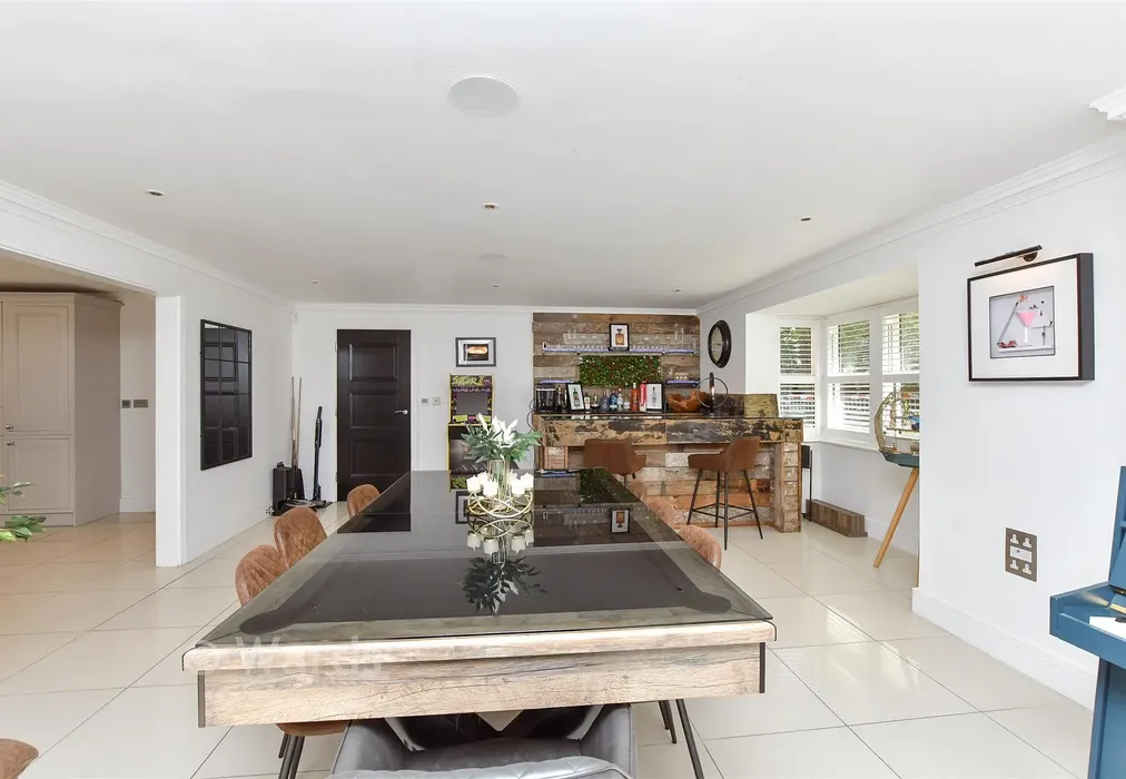 Dining/Family Room - Orwell Spike, West Malling, Kent - Wards of Kent