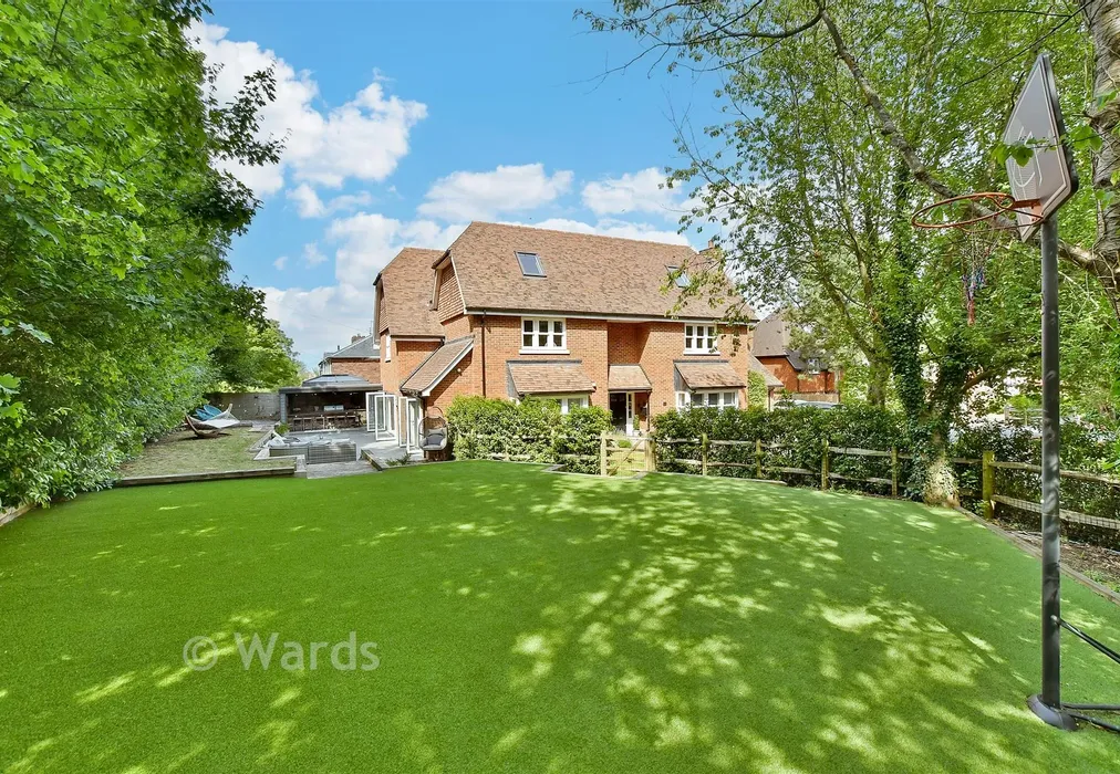 Rear Garden - Orwell Spike, West Malling, Kent - Wards of Kent