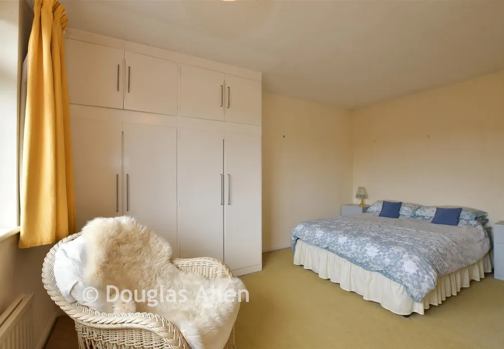 Bedroom 2 - Pancroft, Abridge, Essex - Wards of Kent