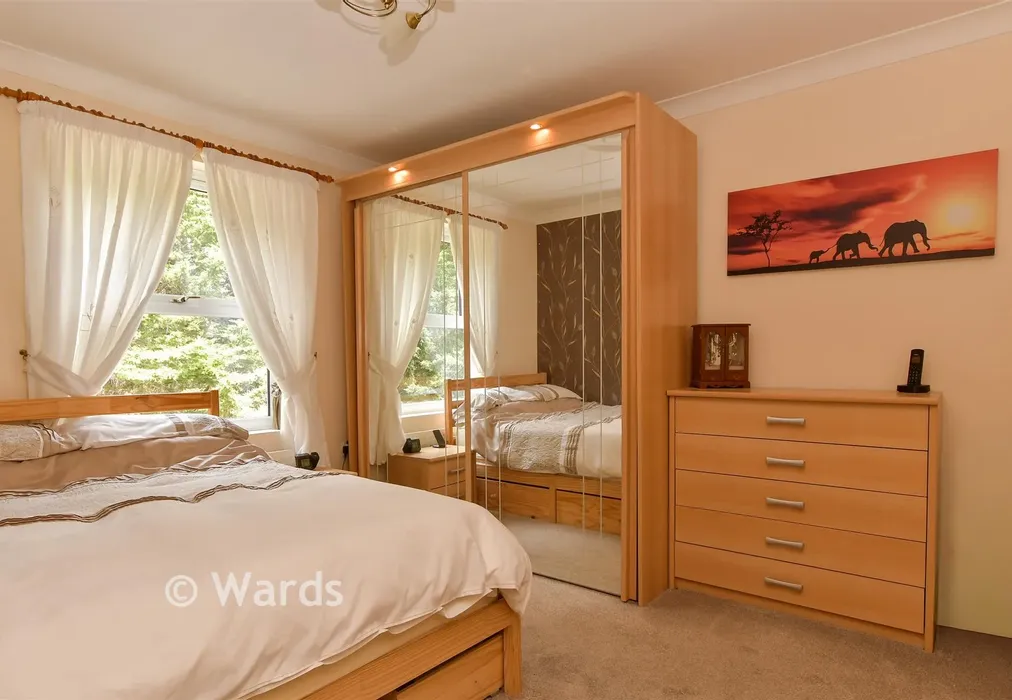 Bedroom 1 - Ferry Lane, Wouldham, Rochester, Kent - Wards of Kent