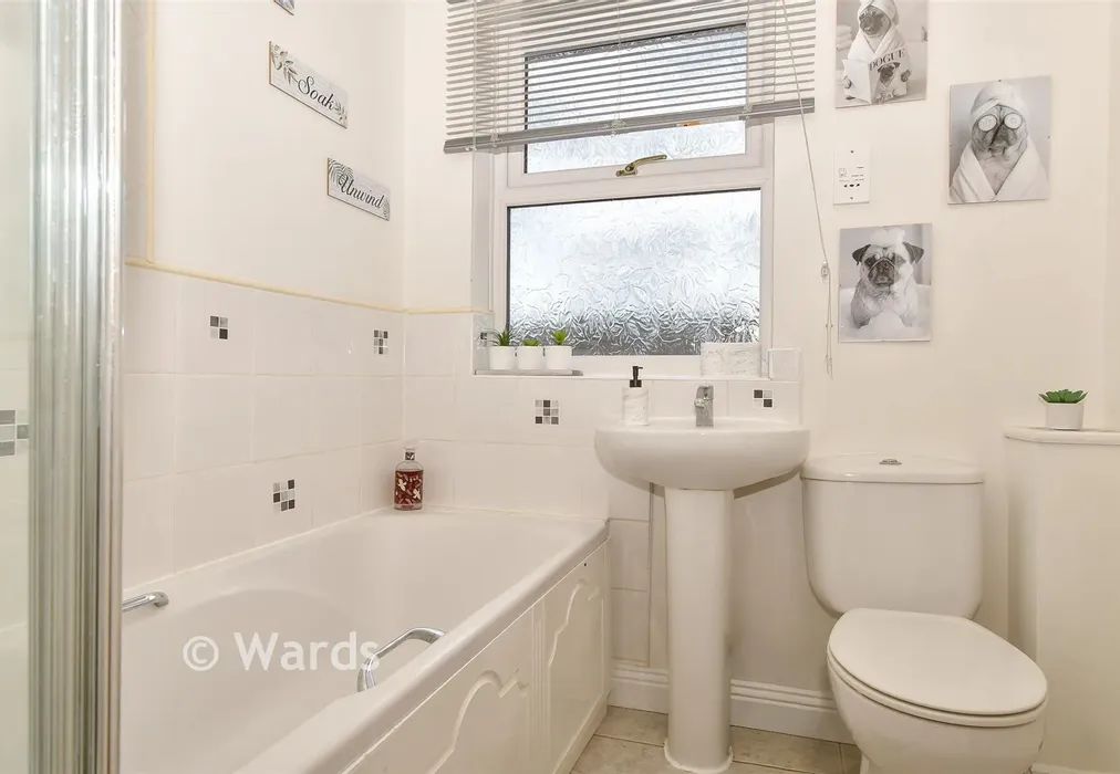 Bathroom - Ferry Lane, Wouldham, Rochester, Kent - Wards of Kent