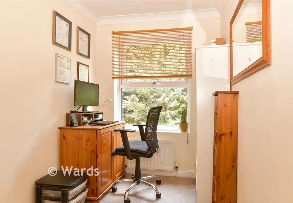 Bedroom 3 - Ferry Lane, Wouldham, Rochester, Kent - Wards of Kent