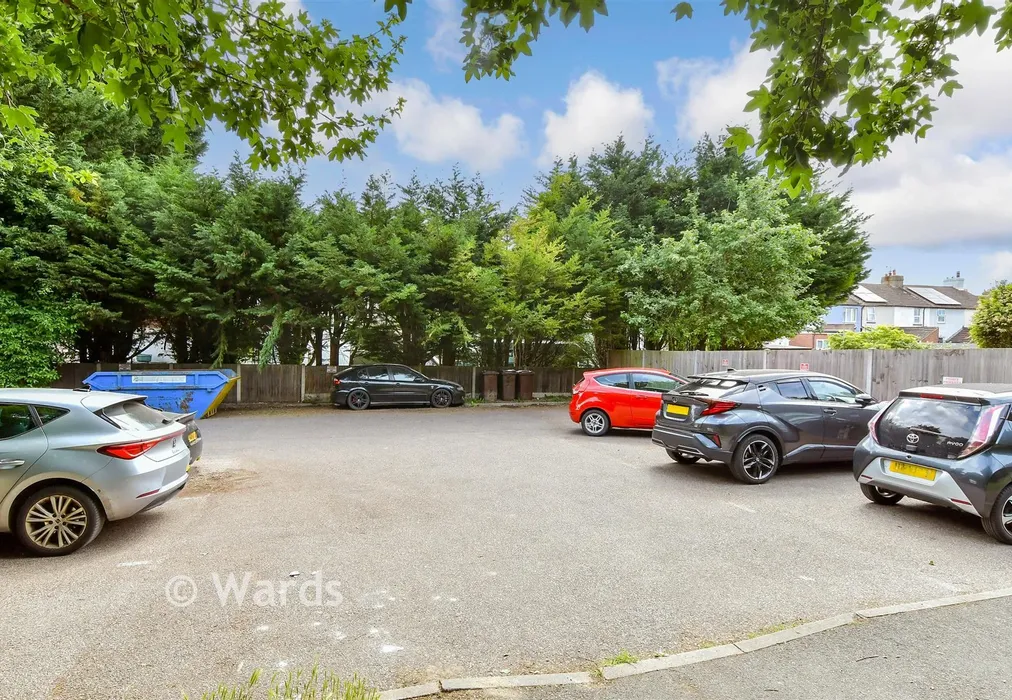 Driveway/Parking - Ferry Lane, Wouldham, Rochester, Kent - Wards of Kent