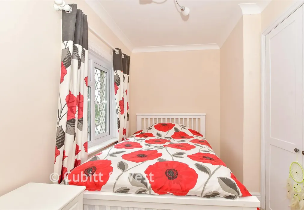 Bedroom 4 - Shripney Road, Shripney, West Sussex - Wards of Kent