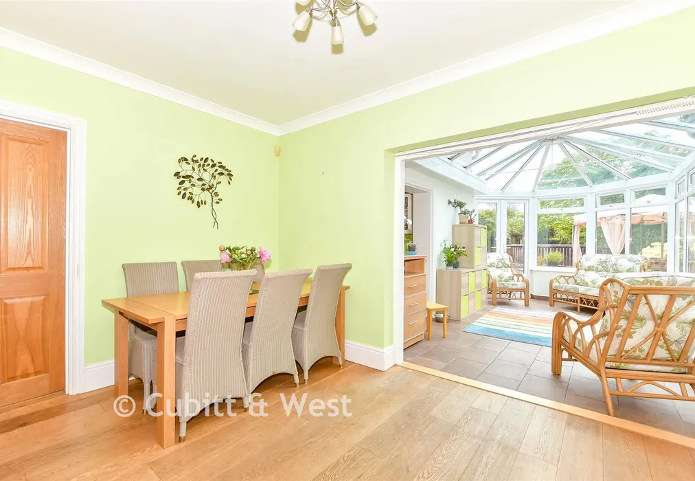 Internal Lifestyle Photograph - Shripney Road, Shripney, West Sussex - Wards of Kent