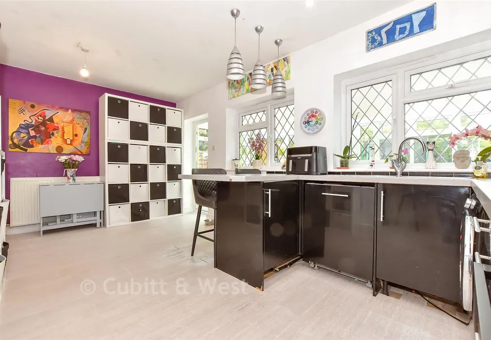 Annexe Kitchen/Breakfast Room - Shripney Road, Shripney, West Sussex - Wards of Kent