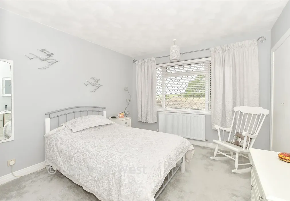 Bedroom 1 - Batemans Road, Woodingdean, Brighton, East Sussex - Wards of Kent