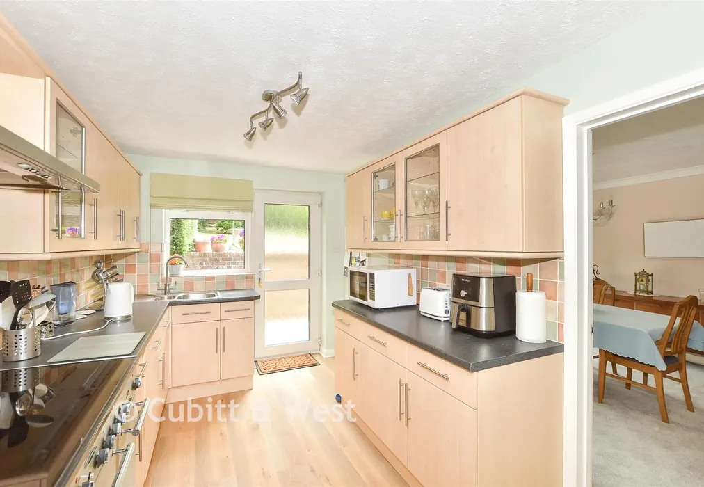 Kitchen - Batemans Road, Woodingdean, Brighton, East Sussex - Wards of Kent
