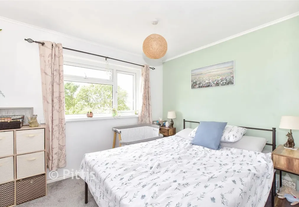 Bedroom 1 - Ward Road, Totland, Isle of Wight - Wards of Kent