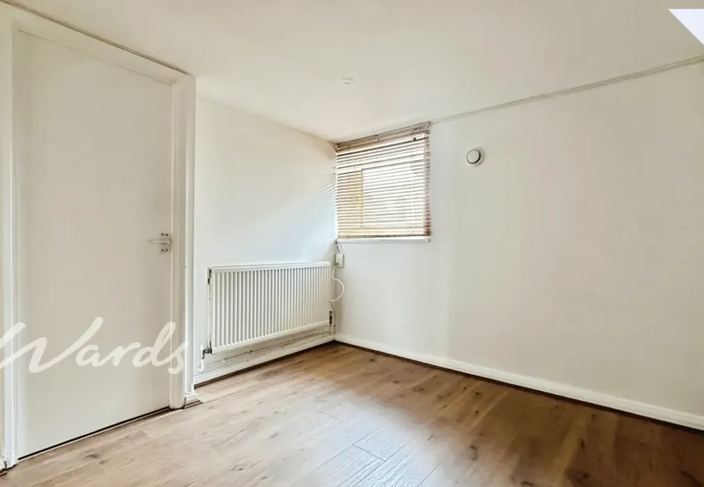 Bedroom - Bower Place Maidstone ME16 - Wards of Kent