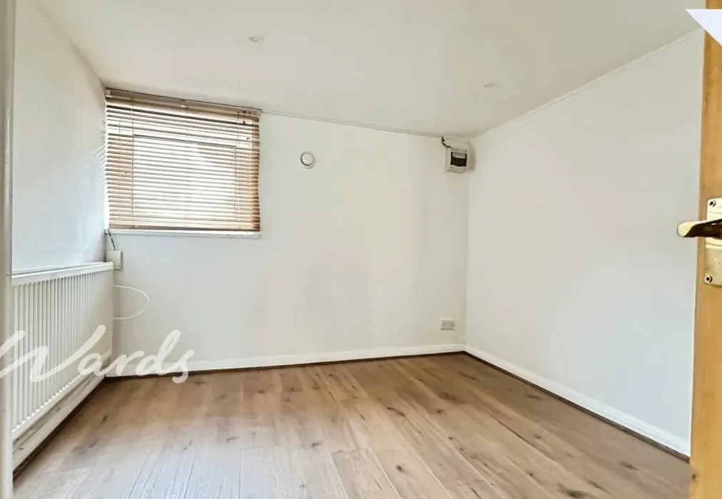 Bedroom - Bower Place Maidstone ME16 - Wards of Kent