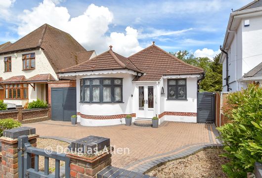 Lake Rise, Romford, Essex - Wards of Kent