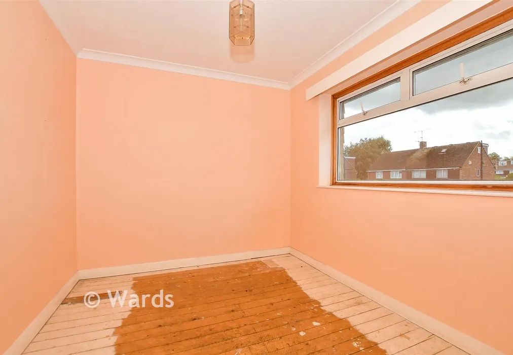 Bedroom 2 - The Avenue, Greenacres, Aylesford, Kent - Wards of Kent