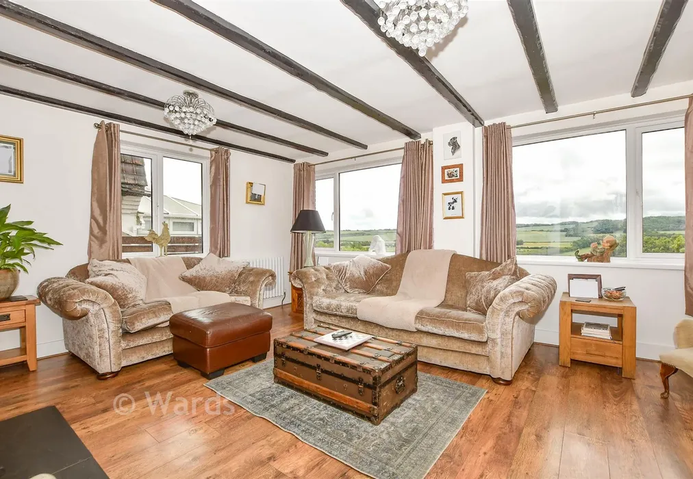 Lounge - Pilgrims Road, Halling, Rochester, Kent - Wards of Kent