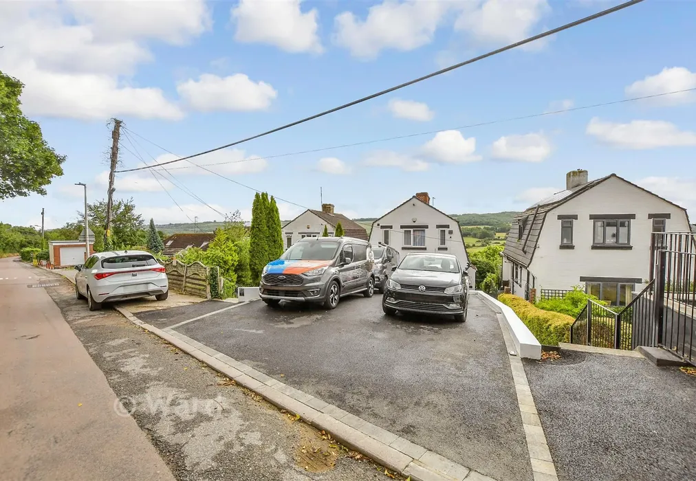 Driveway/Parking - Pilgrims Road, Halling, Rochester, Kent - Wards of Kent