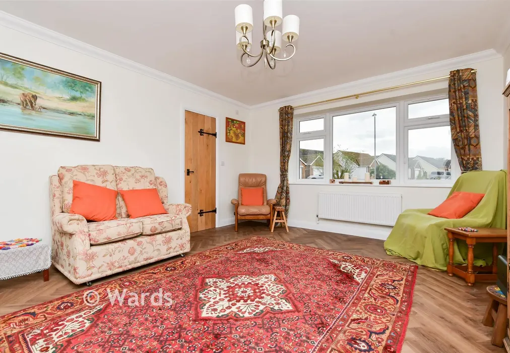 Sitting Room - St. Michael's Avenue, Margate, Kent - Wards of Kent