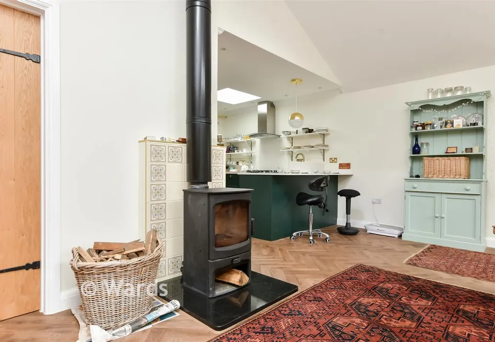 Lounge - St. Michael's Avenue, Margate, Kent - Wards of Kent