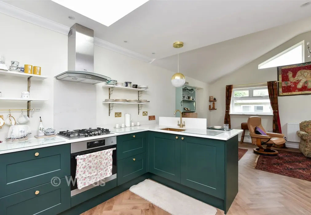 Kitchen - St. Michael's Avenue, Margate, Kent - Wards of Kent