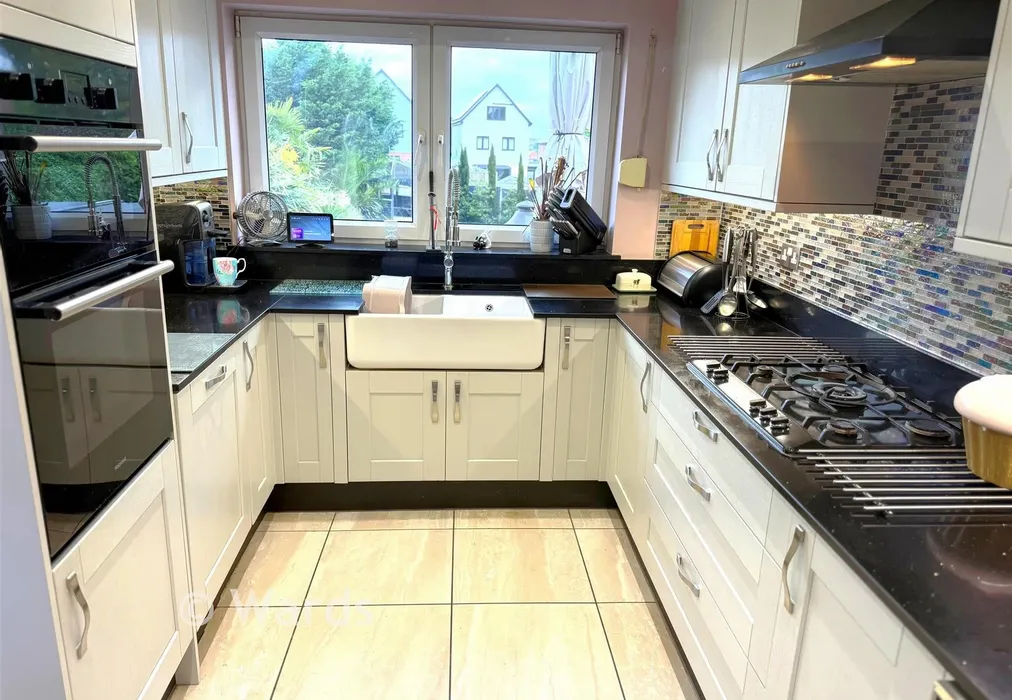Kitchen New - Southsea Avenue, Minster-On-Sea, Sheerness, Kent - Wards of Kent