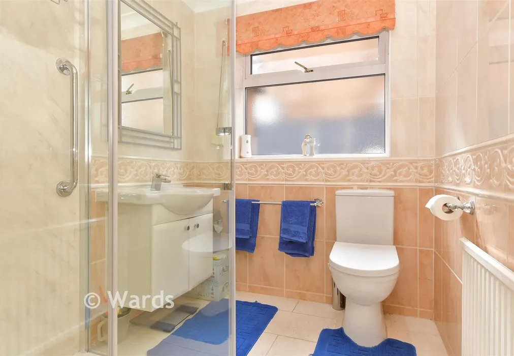 Shower Room - Southsea Avenue, Minster-On-Sea, Sheerness, Kent - Wards of Kent