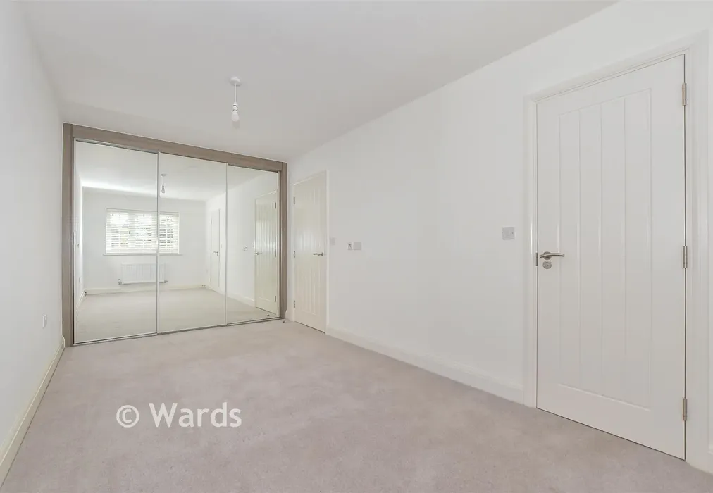 Bedroom 1 - Three Fields Road, Tenterden, Kent - Wards of Kent