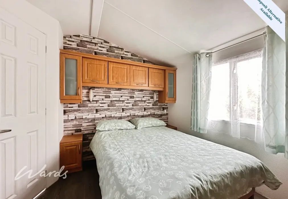 Bedroom 1 - Smarden Road Ashford TN27 - Wards of Kent