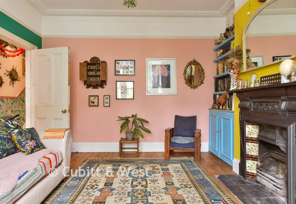 Lounge - Cleveland Road, Brighton, East Sussex - Wards of Kent