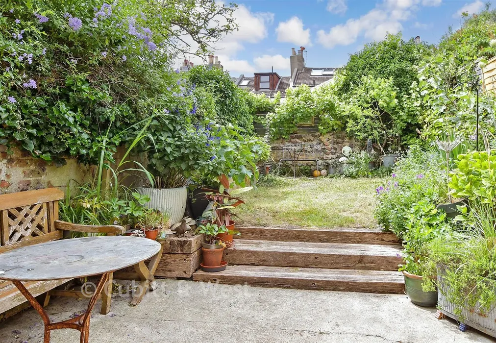 Rear Garden - Cleveland Road, Brighton, East Sussex - Wards of Kent
