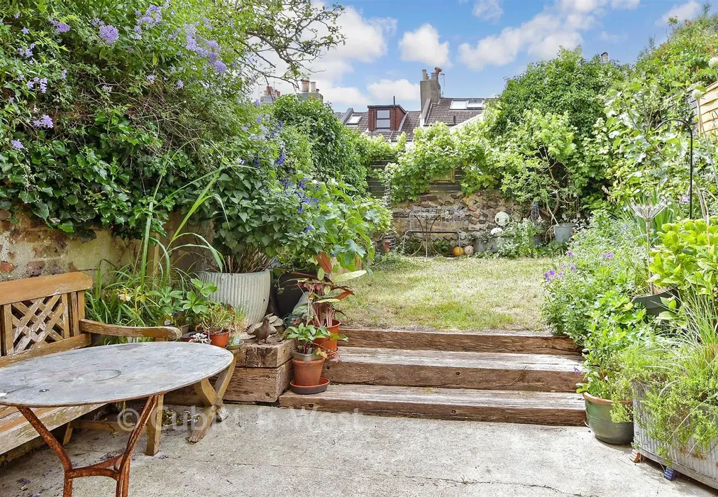 Rear Garden - Cleveland Road, Brighton, East Sussex - Wards of Kent