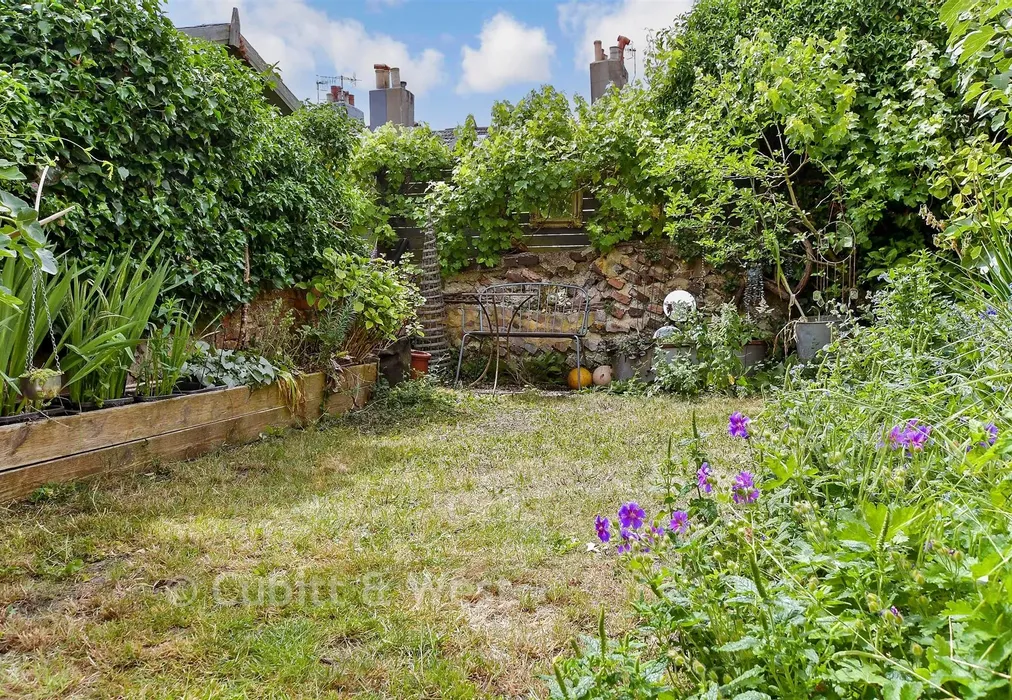Rear Garden - Cleveland Road, Brighton, East Sussex - Wards of Kent