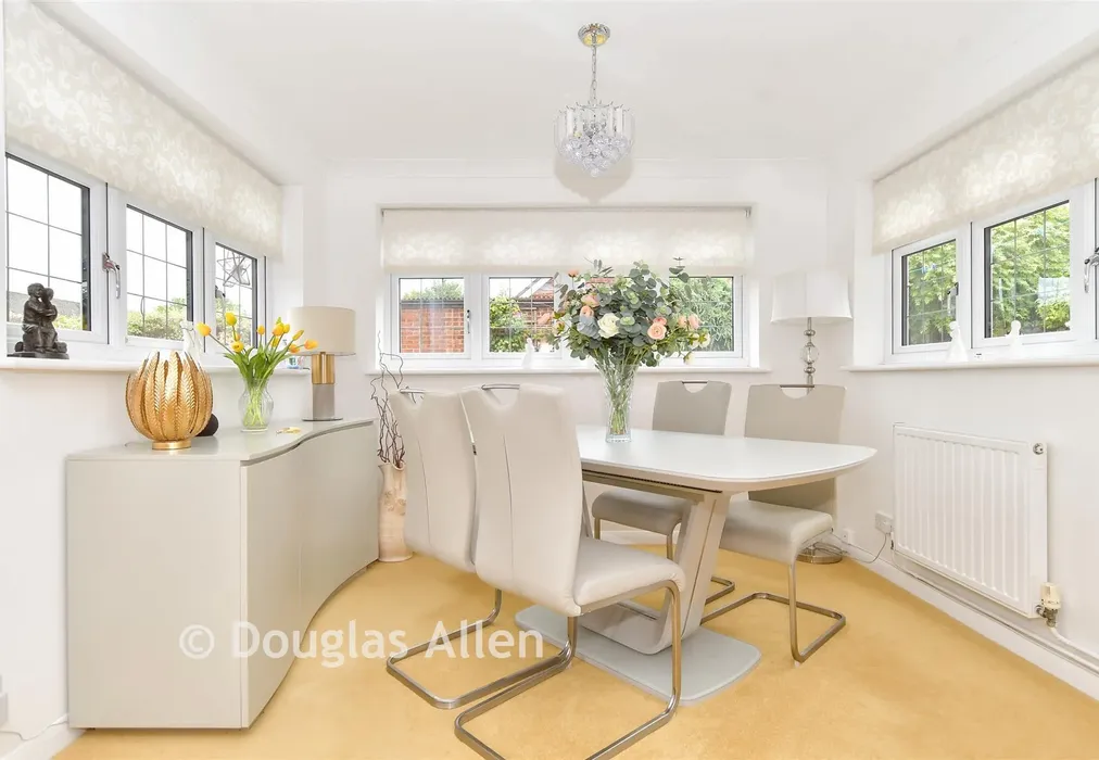 Dining Area - Wingletye Lane, Hornchurch, Essex - Wards of Kent