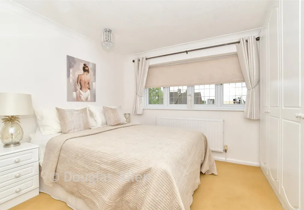Bedroom 1 - Wingletye Lane, Hornchurch, Essex - Wards of Kent