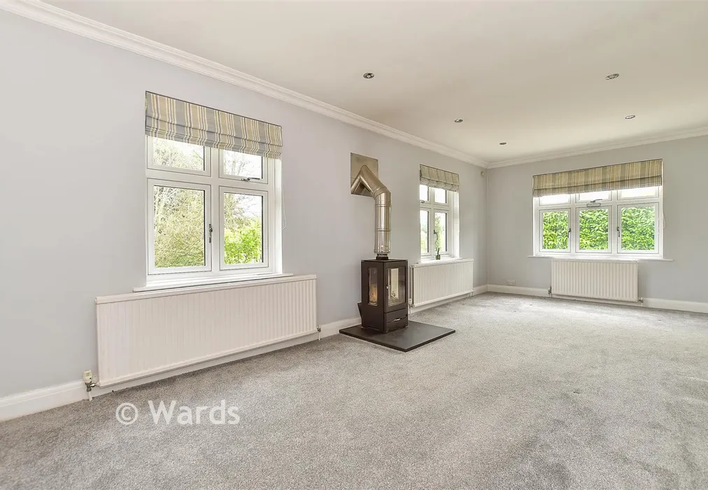 Family Room - London Road, Hythe, Kent - Wards of Kent