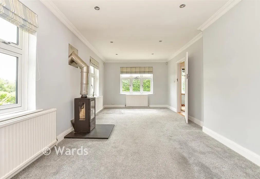 Family Room - London Road, Hythe, Kent - Wards of Kent