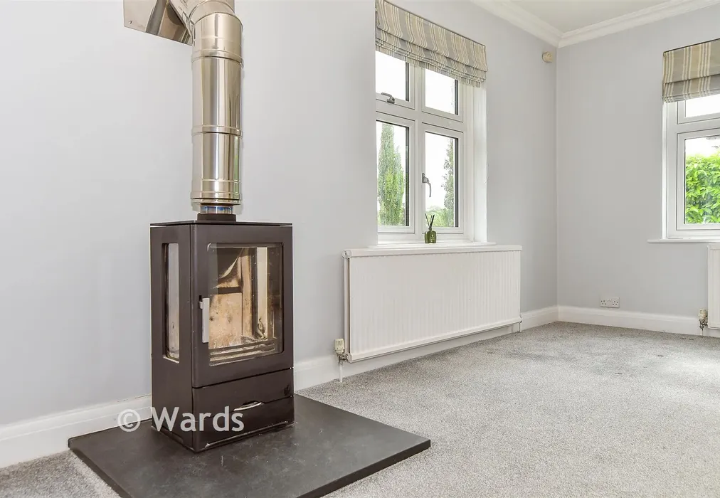 Internal Feature - London Road, Hythe, Kent - Wards of Kent