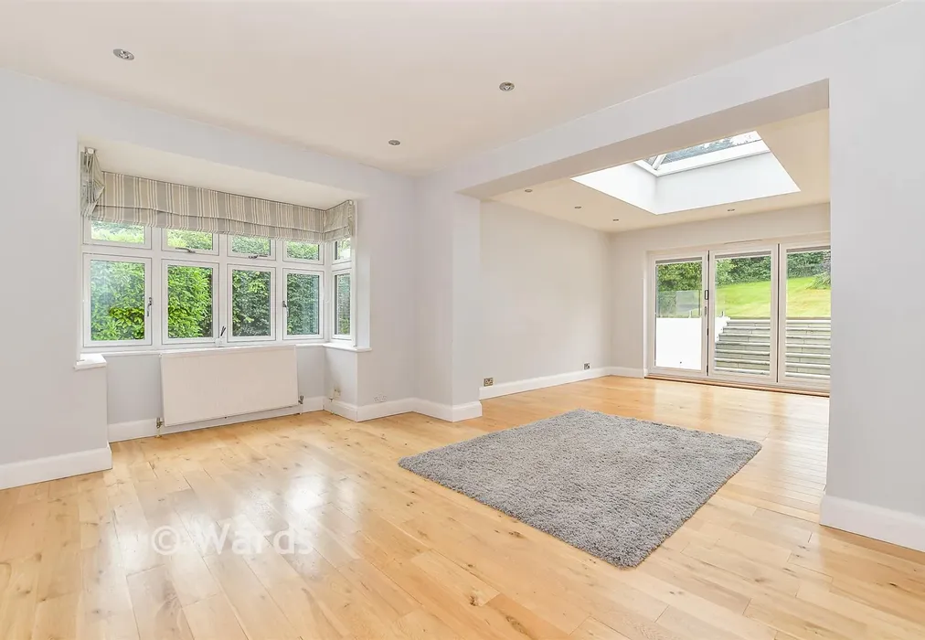 Lounge/ Diner - London Road, Hythe, Kent - Wards of Kent