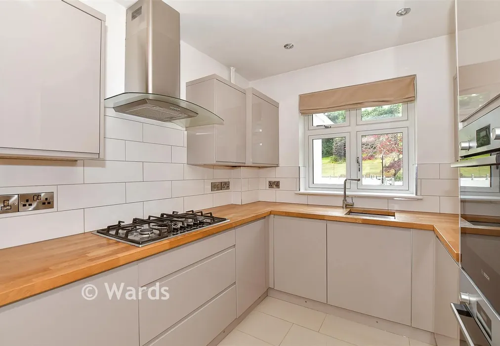Kitchen - London Road, Hythe, Kent - Wards of Kent