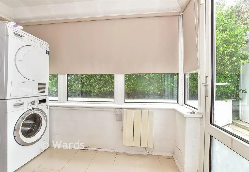 Utility Room - London Road, Hythe, Kent - Wards of Kent