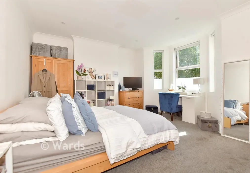 Bedroom 1 - Cherry Tree Avenue, Dover, Kent - Wards of Kent