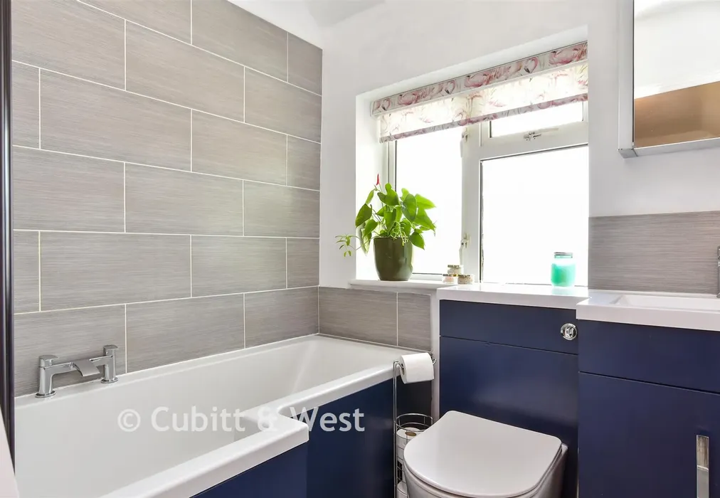 Bathroom - Elsted Crescent, Hollingbury, Brighton, East Sussex - Wards of Kent