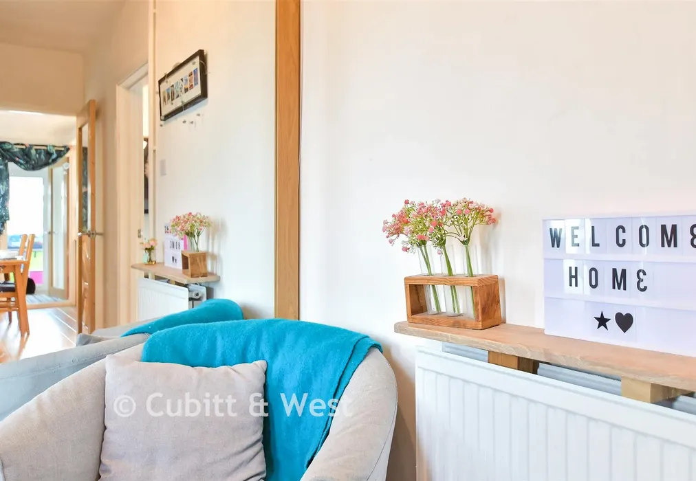 Internal Lifestyle Photograph - Elsted Crescent, Hollingbury, Brighton, East Sussex - Wards of Kent