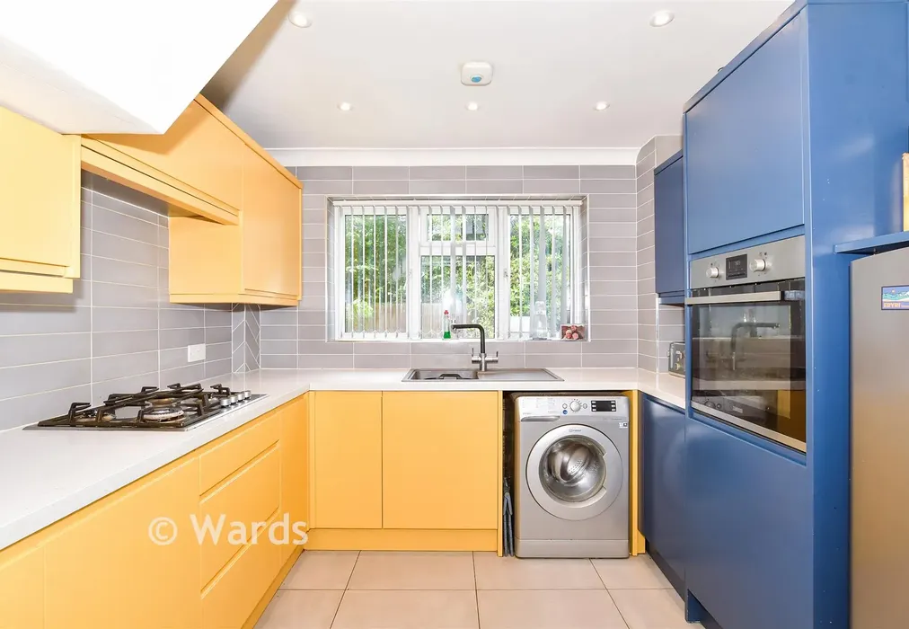Kitchen - Cobdown Close, Ditton, Aylesford, Kent - Wards of Kent
