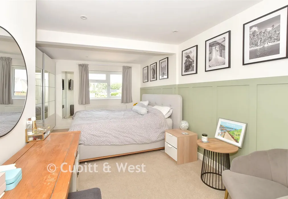 Bedroom 1 - Cranleigh Mead, Cranleigh, Surrey - Wards of Kent