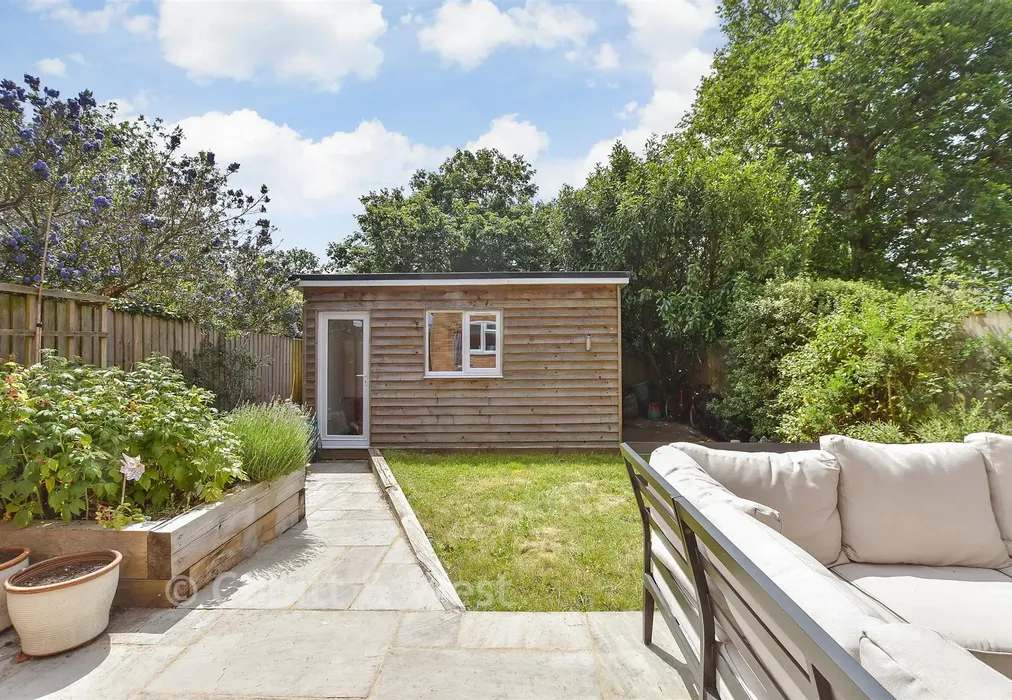 Rear Garden - Cranleigh Mead, Cranleigh, Surrey - Wards of Kent